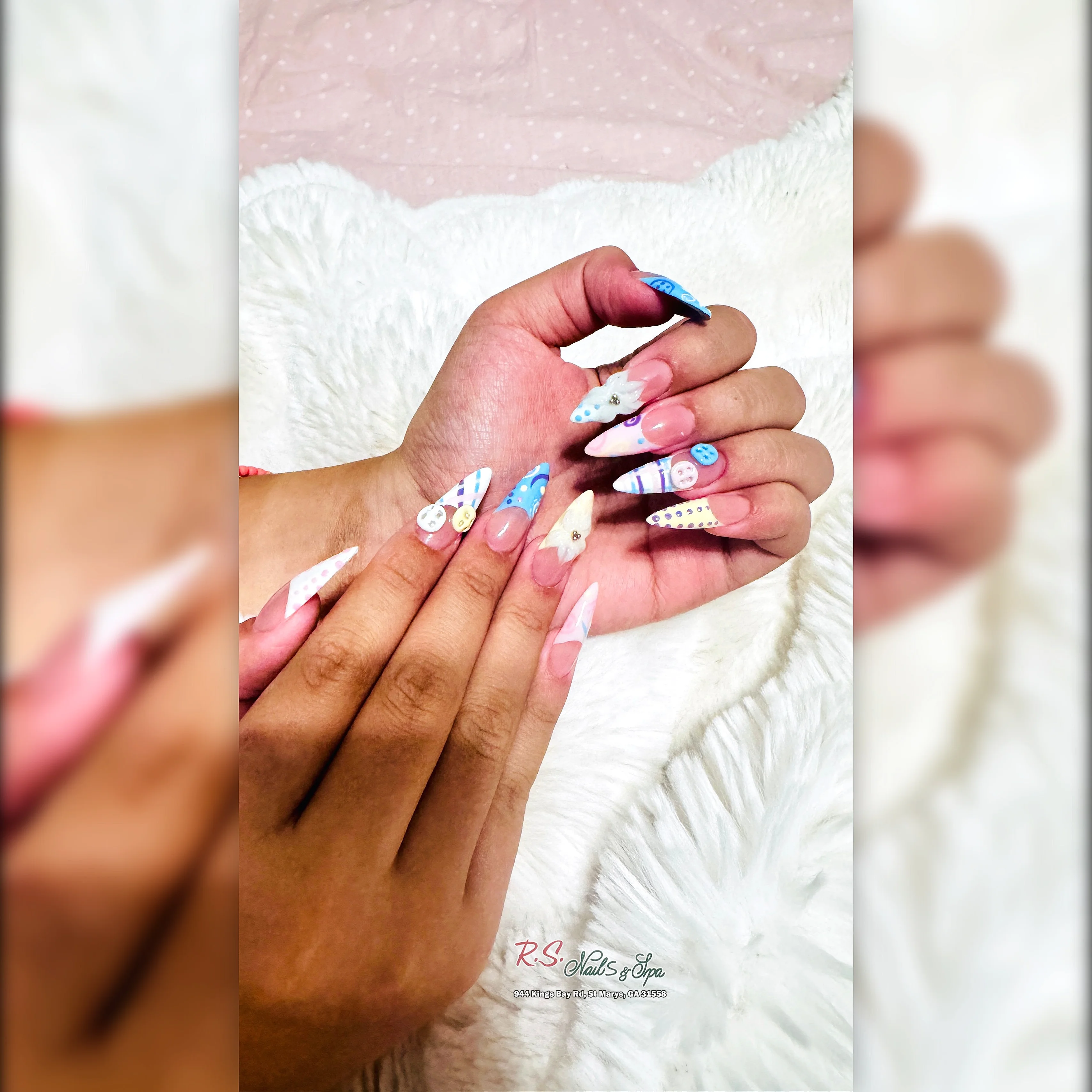 R S Nails & Spa